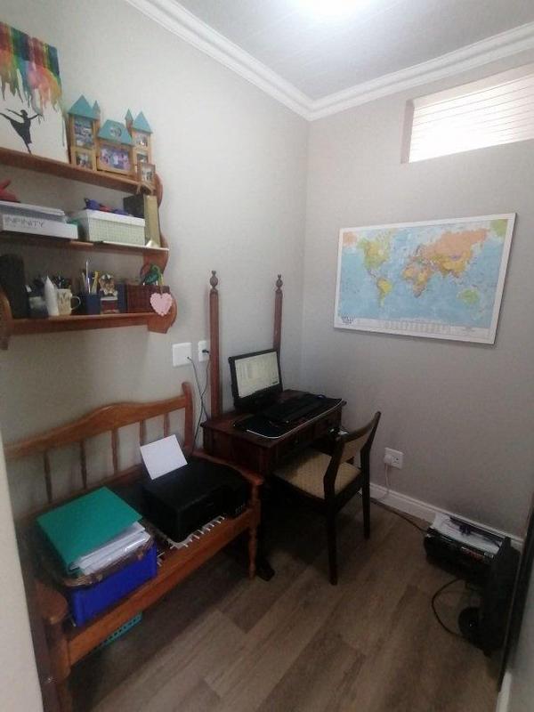 5 Bedroom Property for Sale in Monte Christo Western Cape